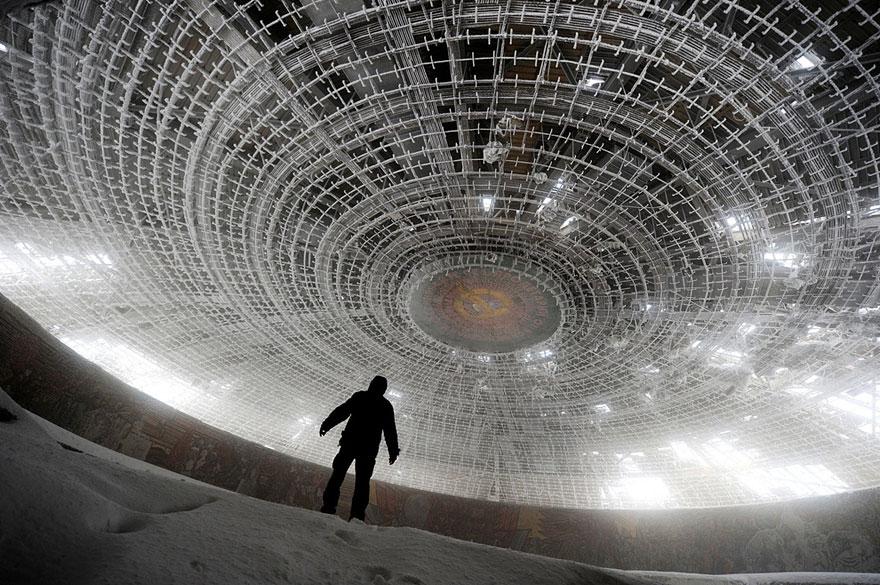 Abkhazia's train station among worlds most ghostly and charming abandoned places geotv.ge
